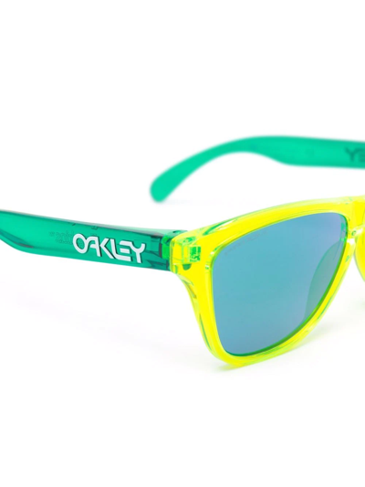 Shop Oakley Two-tone Frame Sunglasses In Green