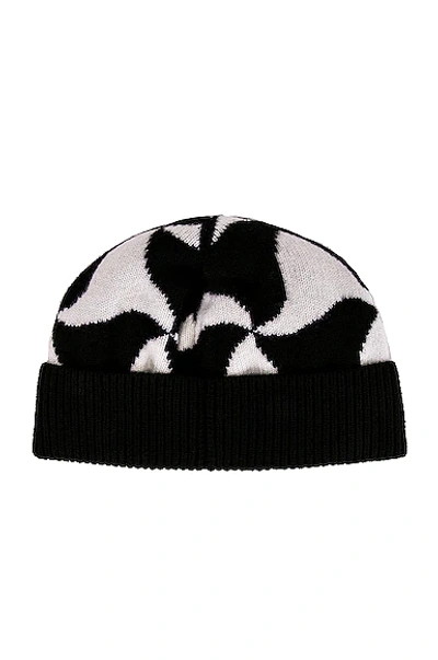Bottega Veneta Wavy Triangle Wool Beanie In Black & White