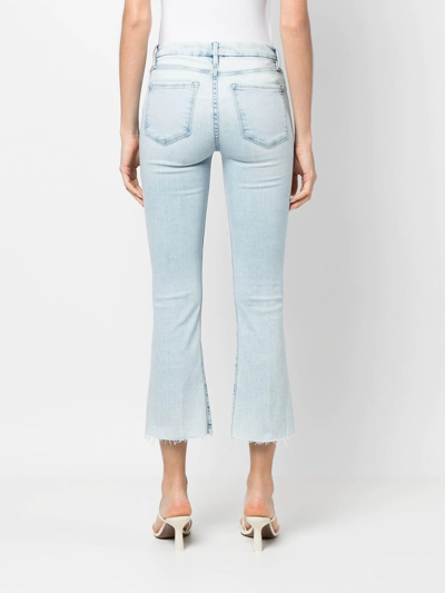 Shop Frame Low-rise Cropped Jeans In Blau