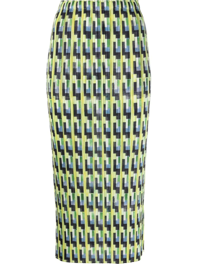 Shop Issey Miyake Geometric-print Midi Skirt In Gelb