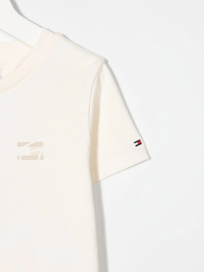 Tommy Hilfiger Junior Logo-print Cotton T-shirt In Neutrals