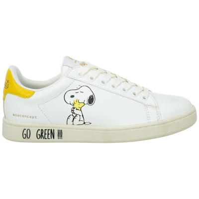 Moa Master Of Arts Moa Woman S White Leather Sneakers With Peanuts Print |  ModeSens