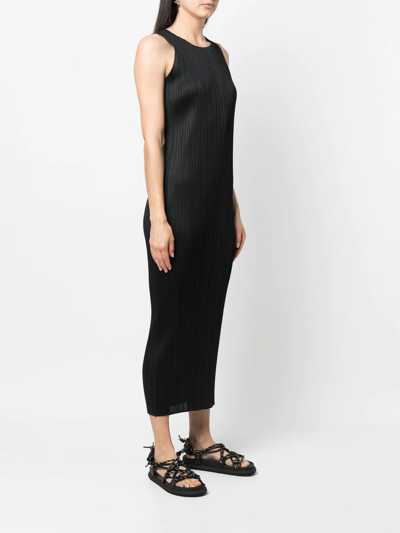 Shop Issey Miyake Micro-pleated Midi Dress In Schwarz
