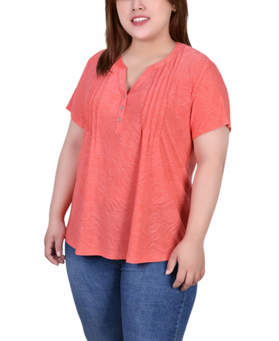 Ny Collection Plus Size Short Sleeve Y-neck Jacquard Knit Top In Sugar Coral