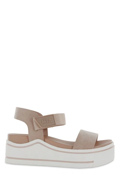 Mia Odelia Platform Sandal In Blush Brus