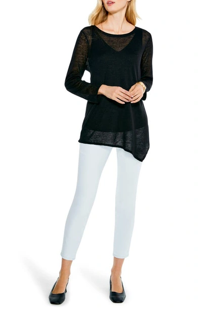 Nic + Zoe Featherweight Asymmetric Hem Linen Blend Sweater In Black Onyx