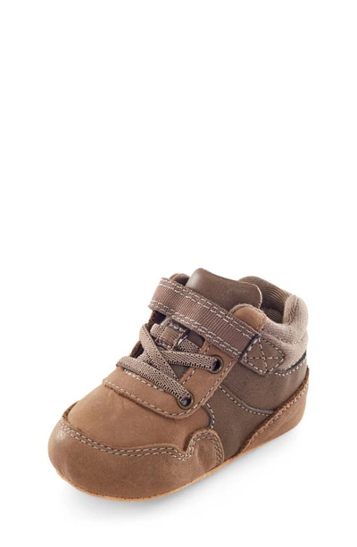 Stride Rite Srtech Ryker Boot In Greige