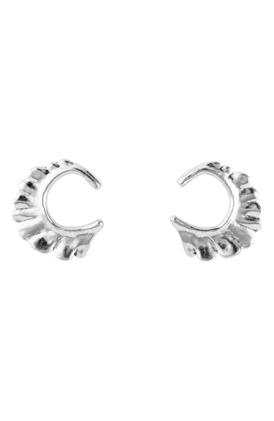 Shop Unode50 Me Gustas Ruffle Hoop Earrings In Silver