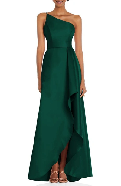 Shop Alfred Sung One-shoulder Satin Gown In Hunter Green