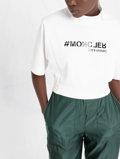 Shop Moncler Logo-print Cropped T-shirt In Weiss