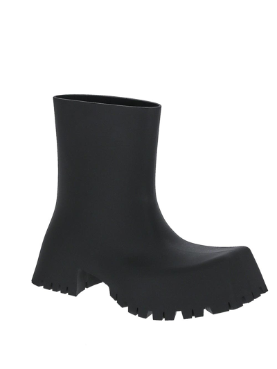 Shop Balenciaga Rubber Boots Woman In Black