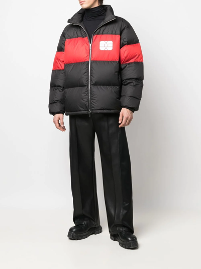 Shop Vtmnts Colour-block Puffer Jacket In Schwarz