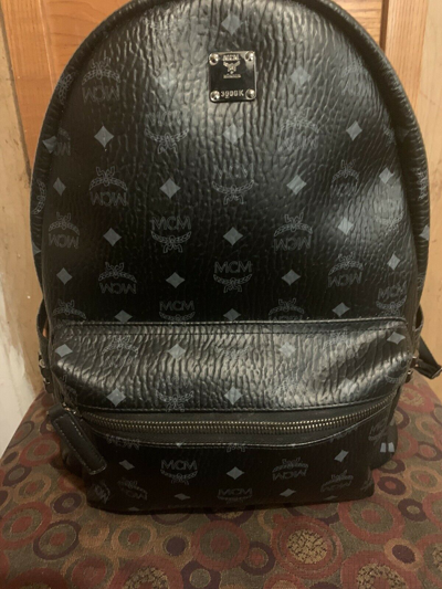 Pre-owned Mcm Backpack Medium With Studs In Black