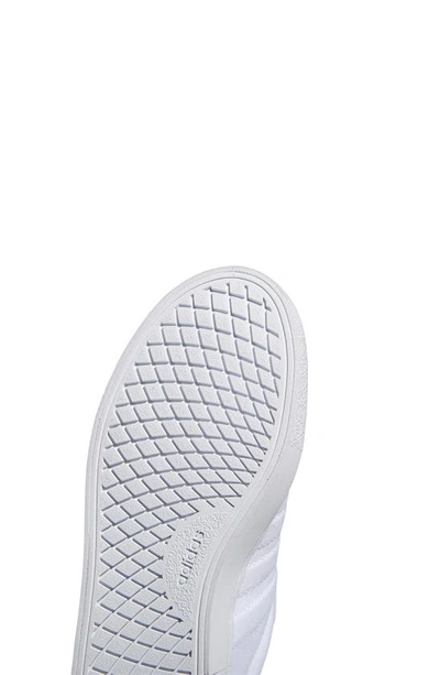 Adidas Originals Raid 3 Sneaker In White/ White/ Silver Met.
