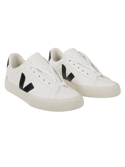 Shop Veja Sneakers Campo In Extra White/black