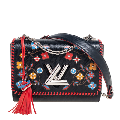 Rebag - A bag fit for Fall 🍂🤎 📸: @brittanyperez_ #Rebag #LouisVuitton  #bagoftheday