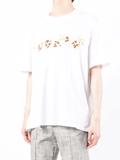 Shop Amiri Hibiscus Logo-print T-shirt In Weiss