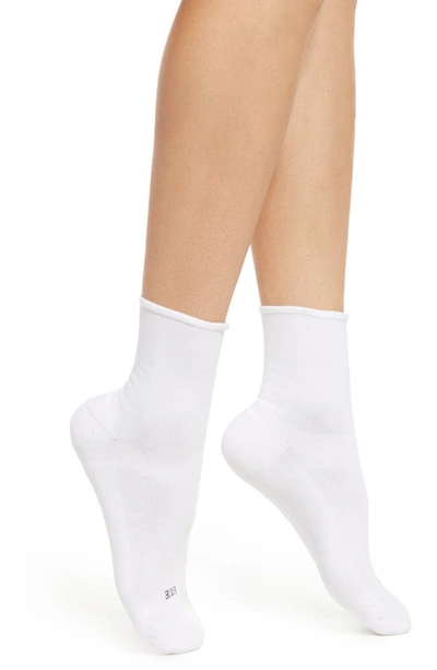 Shop Hue Sporty Shortie Sneaker Socks In White