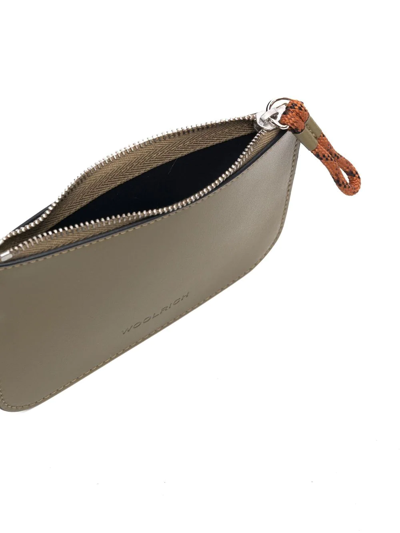 Woolrich Zipped Leather Wallet In Grün