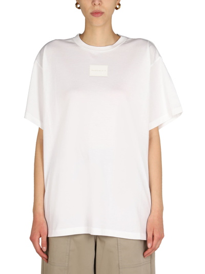 Shop Mm6 Maison Margiela Logo Patch T-shirt In Bianco