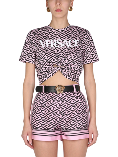 Shop Versace Cropped T-shirt In Rosa