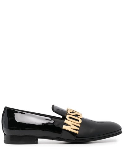 Shop Moschino Maxi Logo Lettering Loafers In Schwarz