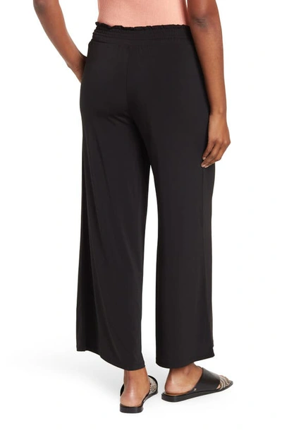 Ellen Tracy Palm Outline Smocked Crop Pants In Black