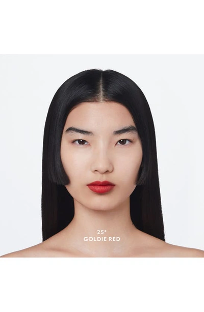Shop Gucci Rouge À Lèvres Liquid Matte Lipstick In 25 Goldie Red