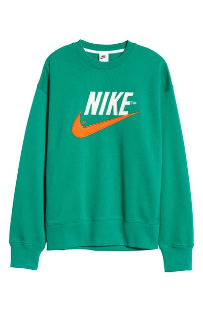 Nike Trend Fleece Retro Logo Crew Neck Sweatshirt In Green In Grey |  ModeSens