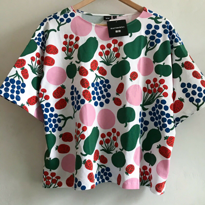 Pre-owned Uniqlo X Marimekko Short Sleeve T-shirt White Fruit Pattern L Xxl  New With Tags In Black, White, Blue, Green