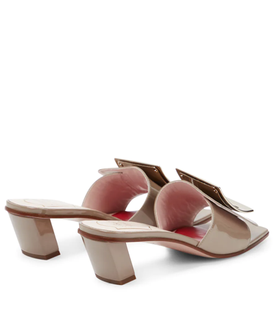 Roger Vivier Beige Patent Leather Love Buckle Sandals For Women In Daino