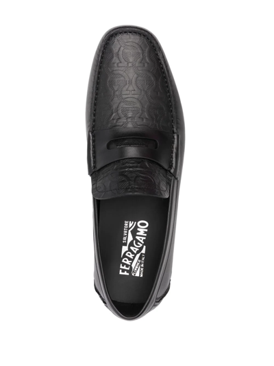 Ferragamo Slip-on Leather Loafers In Schwarz