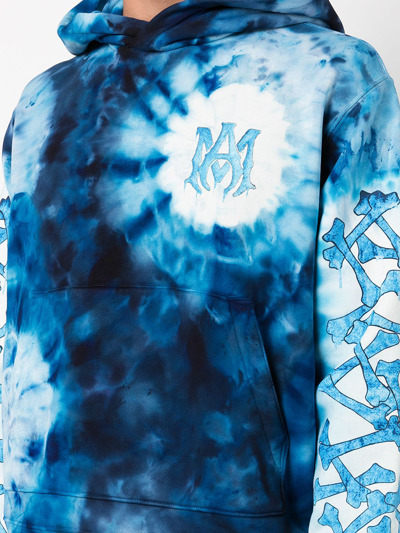 Shop Amiri Tie-dye Logo-print Cotton Hoodie In Blau