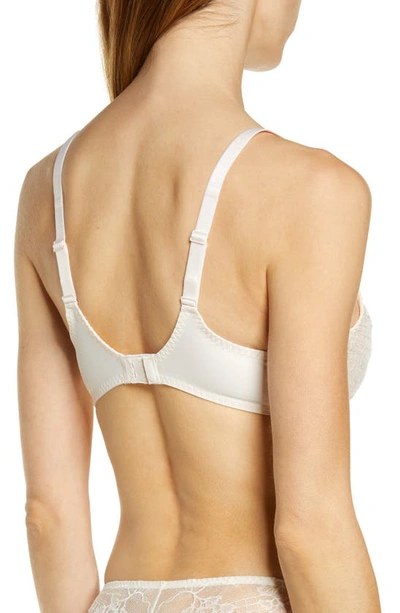 Simone Perele Embroidered Full Cup Plunge Bra In Sakura Pink