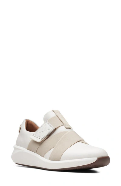 Clarks Un Rio Strap Wedge Sneaker In White Leather | ModeSens