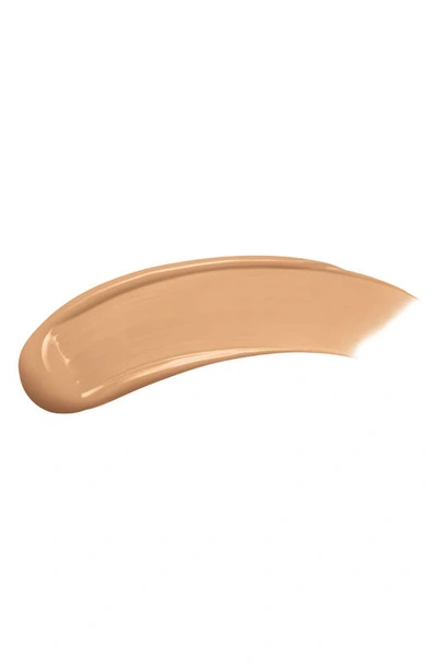 Shop Givenchy Prism Libre Skin-caring Matte Foundation In 4-c305