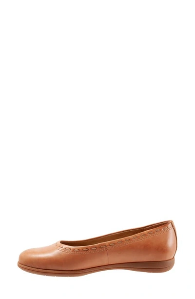 Shop Trotters Dixie Leather Ballet Flat In Luggage