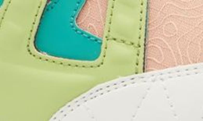 Versace First Line Trigreca Sneaker In White Mauvelous Citron