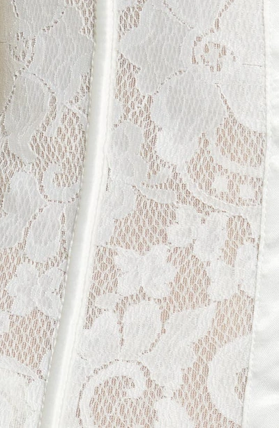 Coquette Lace Bustier Underwire Bra In White