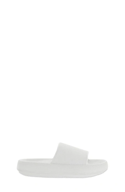Mia Camyl Platform Slide Sandal In White