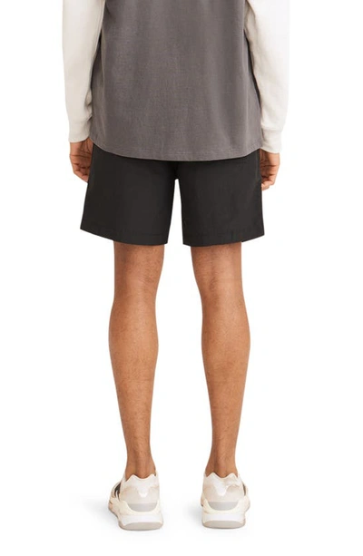 Shop Madewell Re-sourced Everywear Shorts In Almost Black