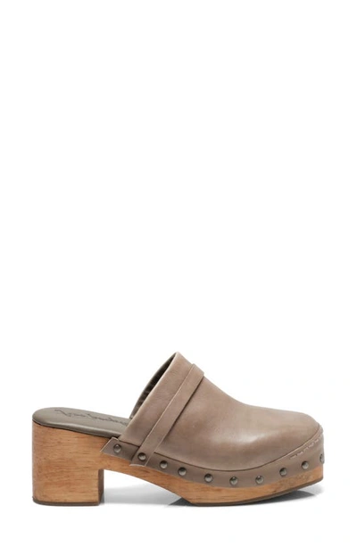 Free People Calabasas Clog In Washed Taupe