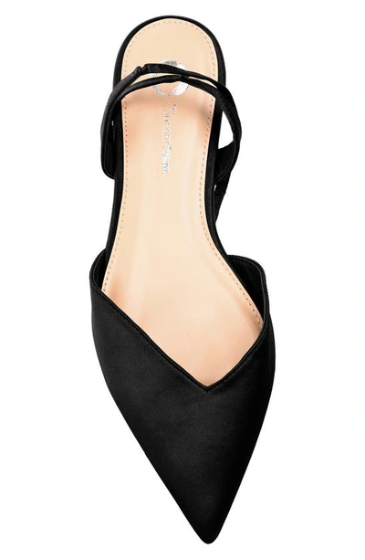 Journee Collection Lace-up Pointed-toe Flat In Black