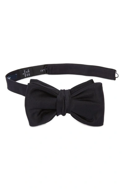 Shop Thom Sweeney Silk Bow Tie In Midnight Navy