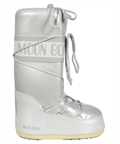 Shop Moon Boot Icon Vinil Met Boots In White