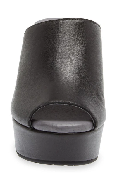 Chocolat Blu Platform Slide Sandal In Black Leather