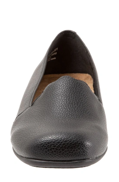 Trotters Sage Flat In Black