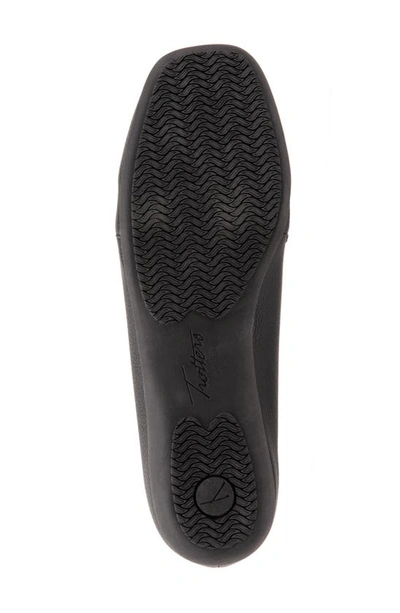 Trotters Sage Flat In Black