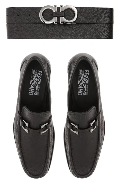 Shop Ferragamo Grandioso Pebbled Driving Shoe With Double Gancio Ornament In Black Leather
