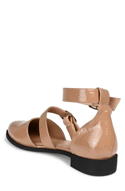Journee Collection Constance Buckle Strap Flat In Mocha